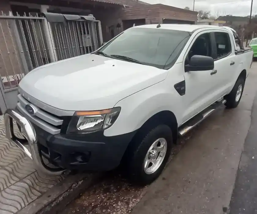 Ford Ranger 2013 - foto 1