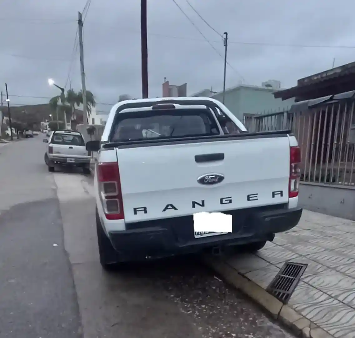 Ford Ranger 2.2 Cd 4X2 Xl Tdci 125Cv 2013 - foto 2