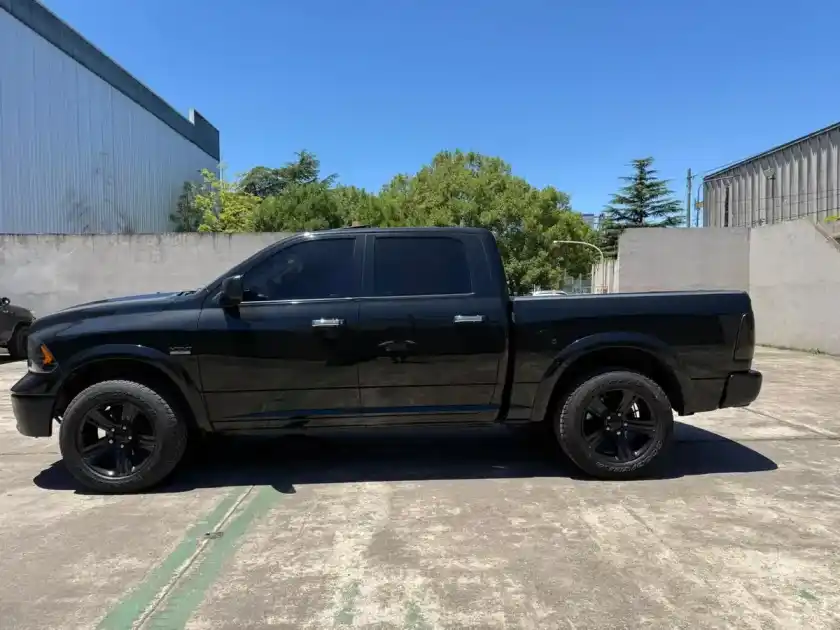 Dodge Ram 3.9 1500 Pick-Up 4X4 2014 - foto 2