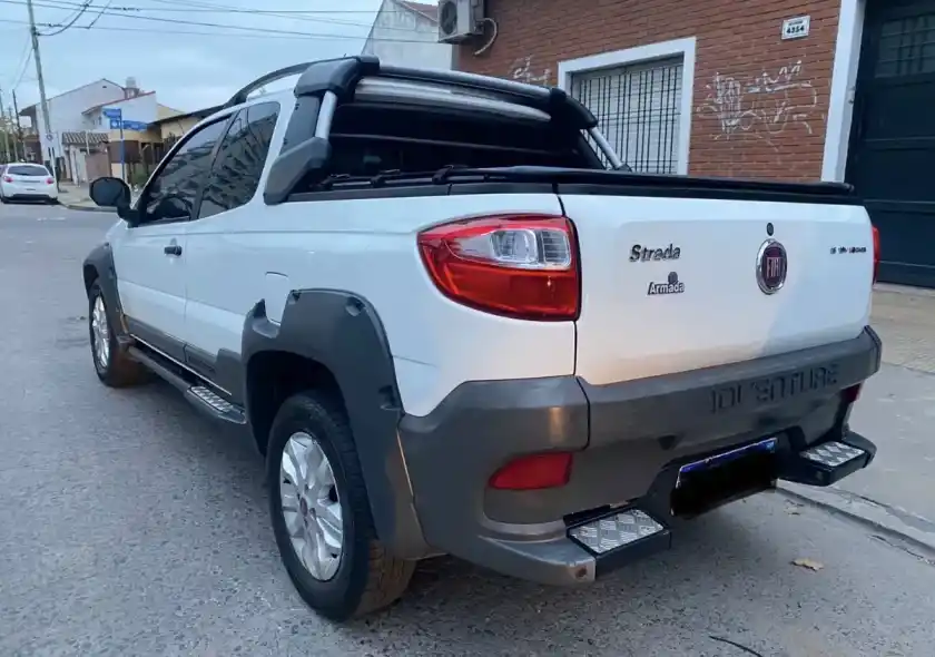 Fiat Strada 1.6 Adventure Cd Pack Top 2016 - foto 3