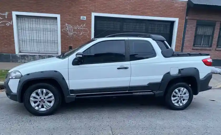 Fiat Strada 1.6 Adventure Cd Pack Top 2016 - foto 5