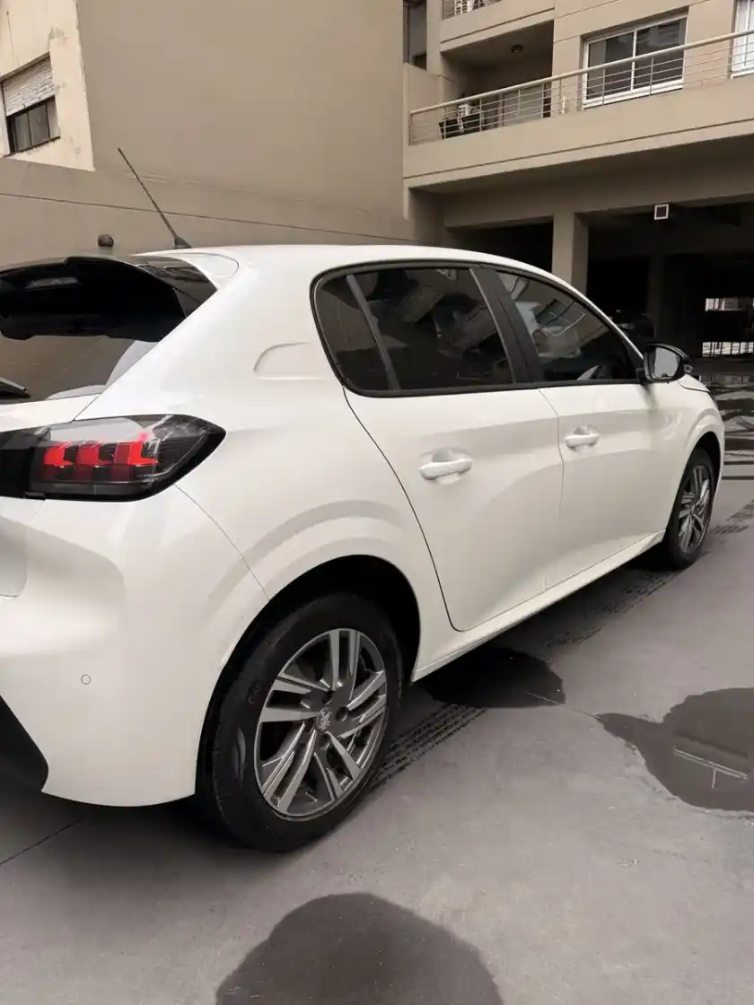 Peugeot 208 1.6 Feline Tiptronic 2022 - foto 5