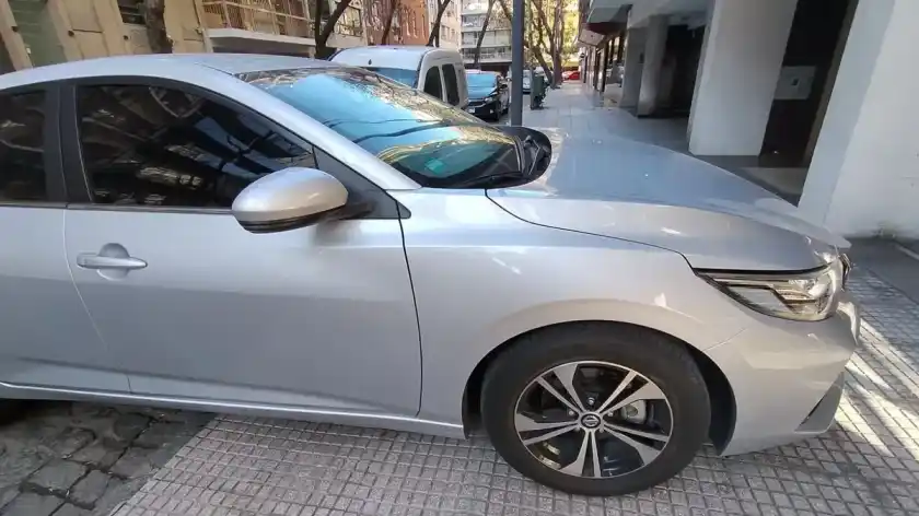 Nissan Sentra 2.0 Advance 2022 - foto 3