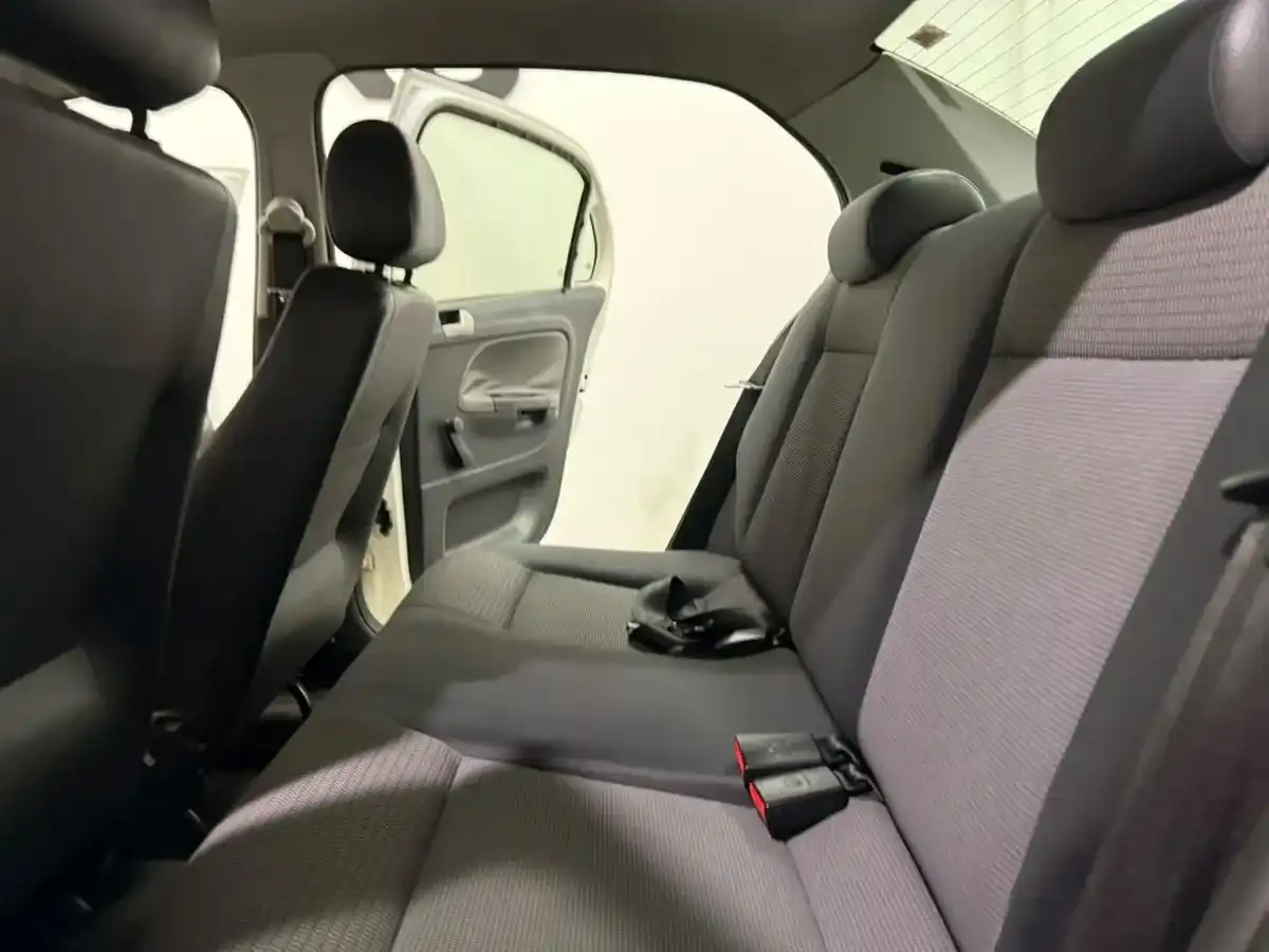 Volkswagen Voyage 1.6 101Cv 2012 - foto 3