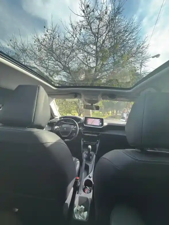 Peugeot 208 1.6 Allure Pack 2023 - foto 3