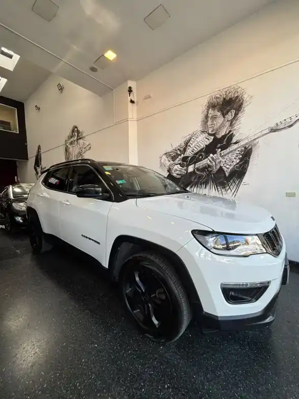 Jeep Compass 2.4 Longitude Plus 4X4 2017 - foto 5