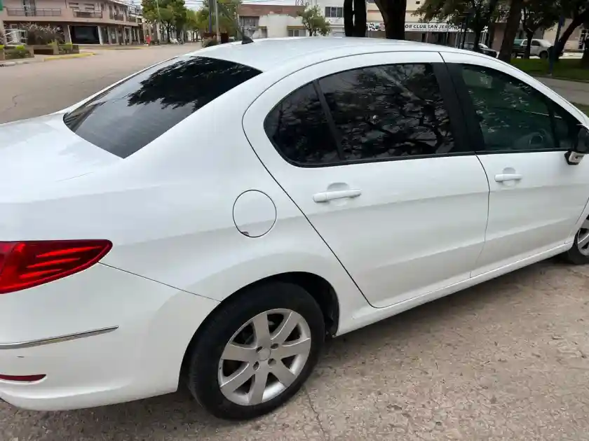 Peugeot 408 2.0 Allure 143Cv 2015 - foto 2