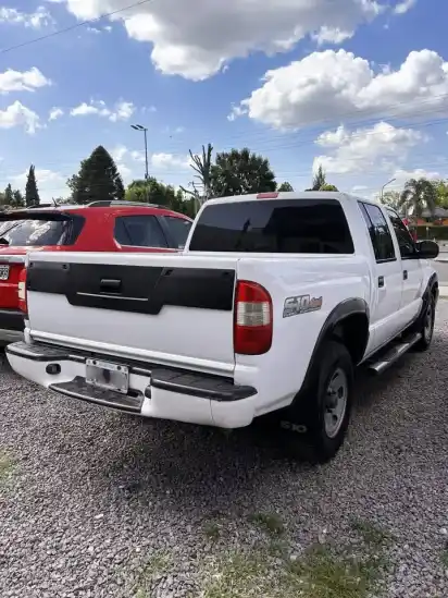 Chevrolet S10 2.8 G4 Cd Dlx 4X4 Electronico 2012 - foto 3