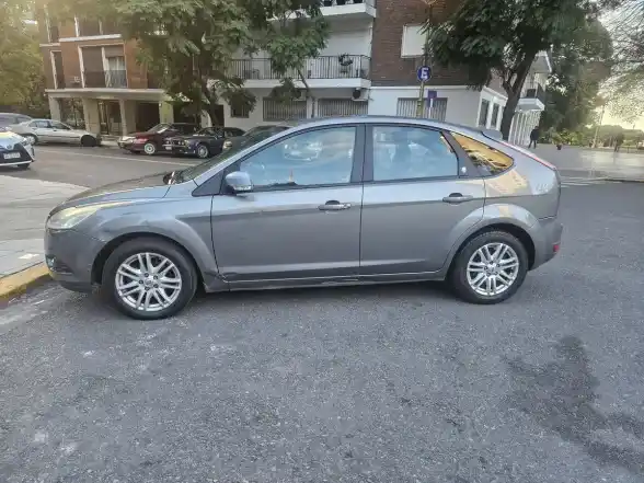 Ford Focus 2 2.0 Ghia At 2009 - foto 5