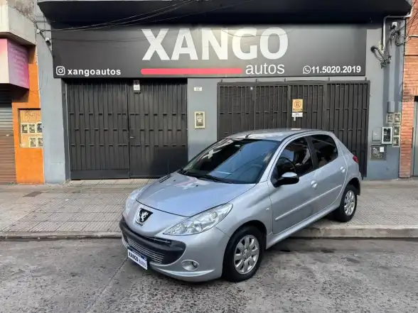 Peugeot 207 2010 - foto 1