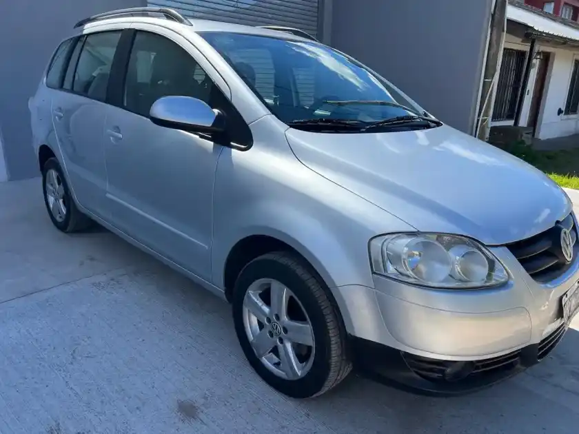 Volkswagen Suran 1.6 Highline 101Cv 11C 2010 - foto 2