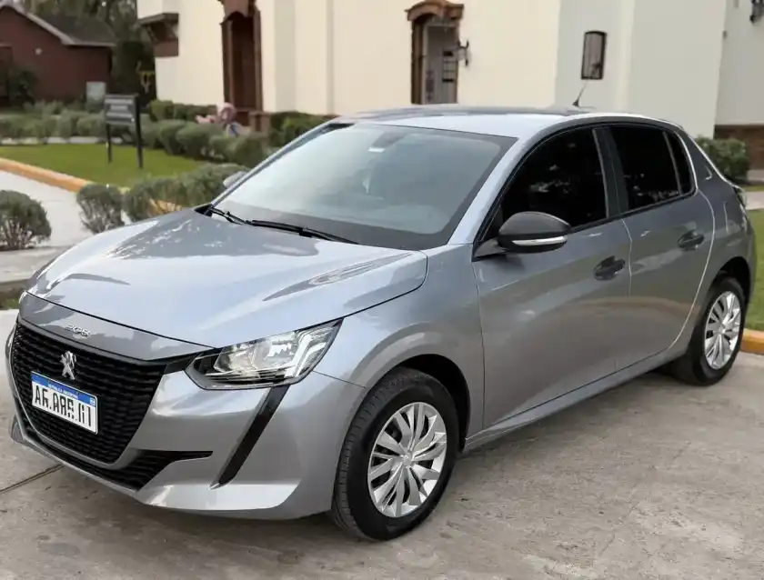 Peugeot 208 2023 - foto 1
