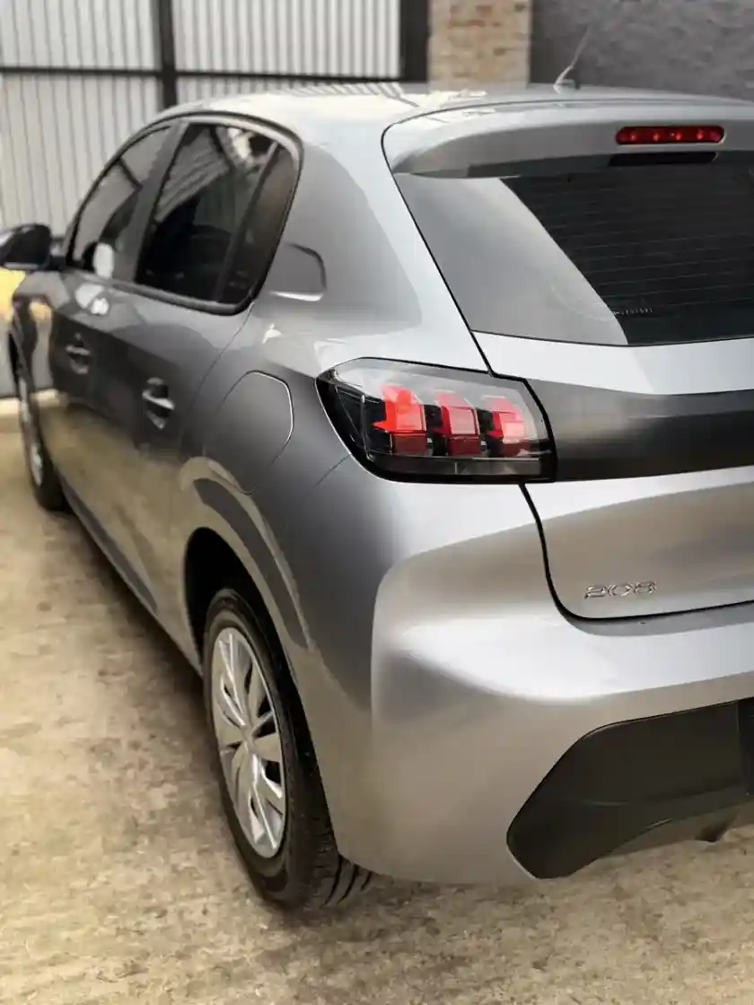 Peugeot 208 1.2 New Like 2023 - foto 4