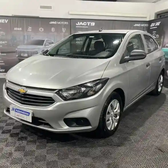 Chevrolet Onix 2017 - foto 1