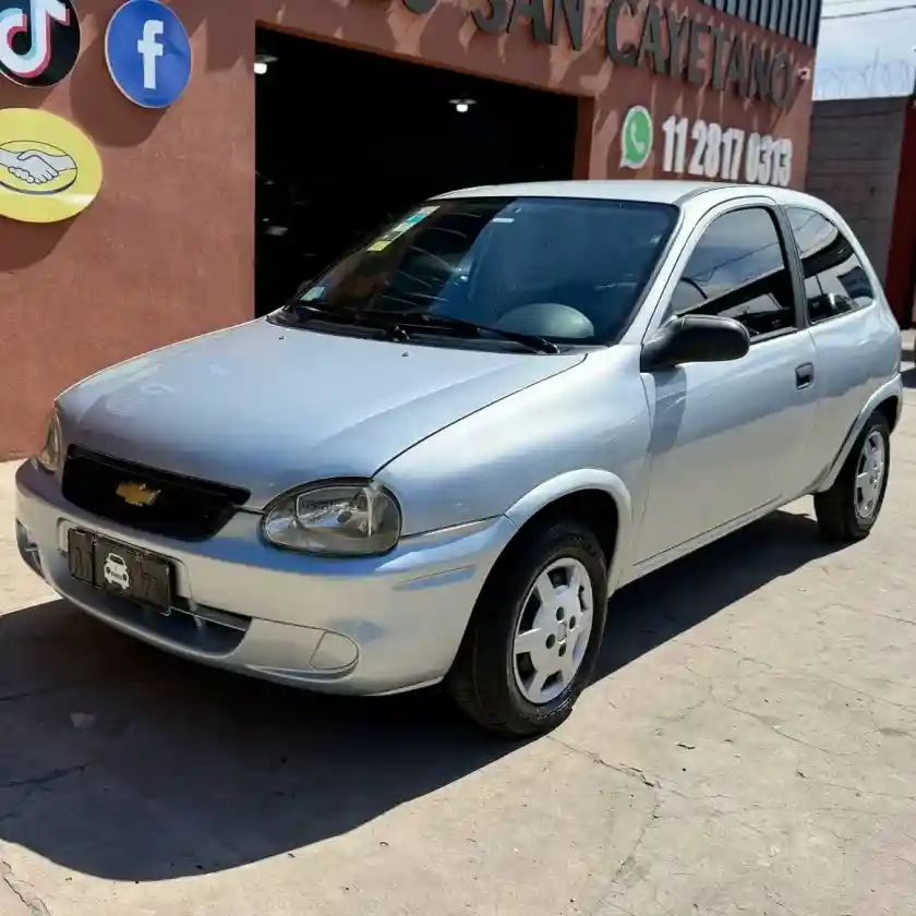 Chevrolet Corsa 2010 - foto 1