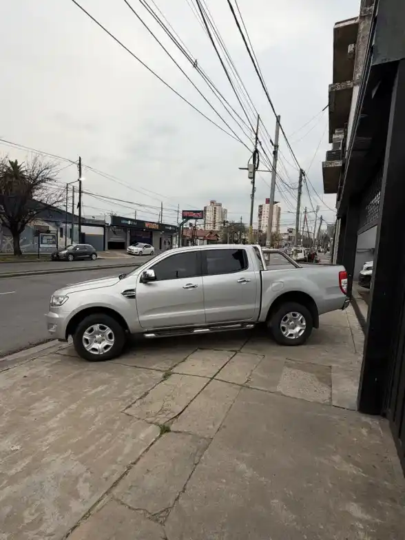 Ford Ranger 3.2 Cd Xlt Tdci 200Cv 4X2 At 2016 - foto 3