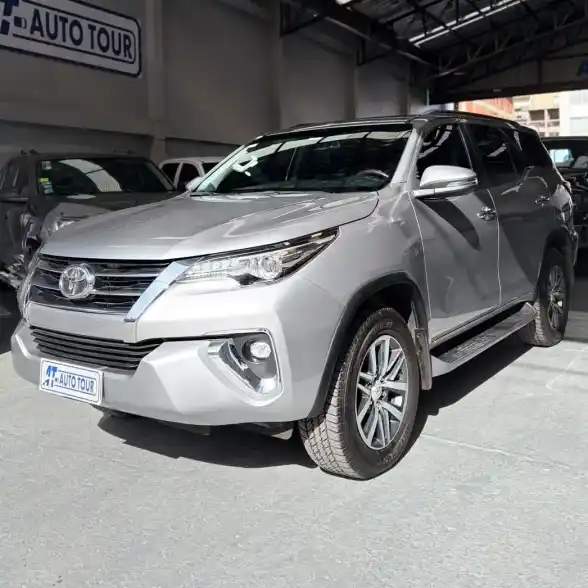 Toyota Hilux Sw4 2.8 Srx 177Cv 4X4 7As At 2019 - foto 1