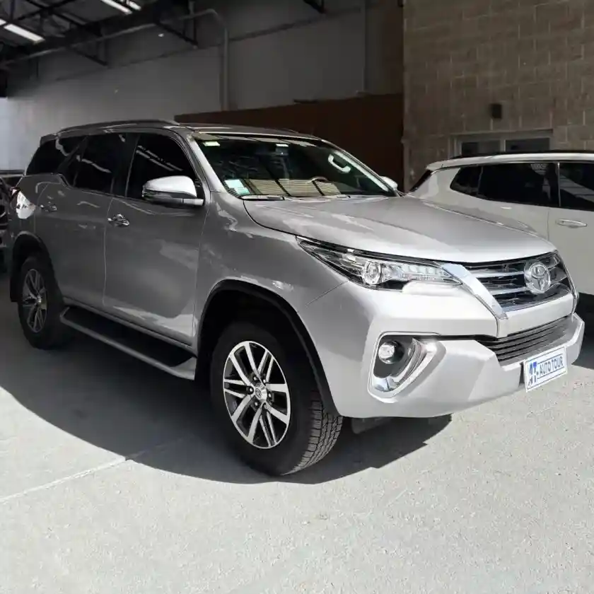 Toyota Hilux Sw4 2.8 Srx 177Cv 4X4 7As At 2019 - foto 3