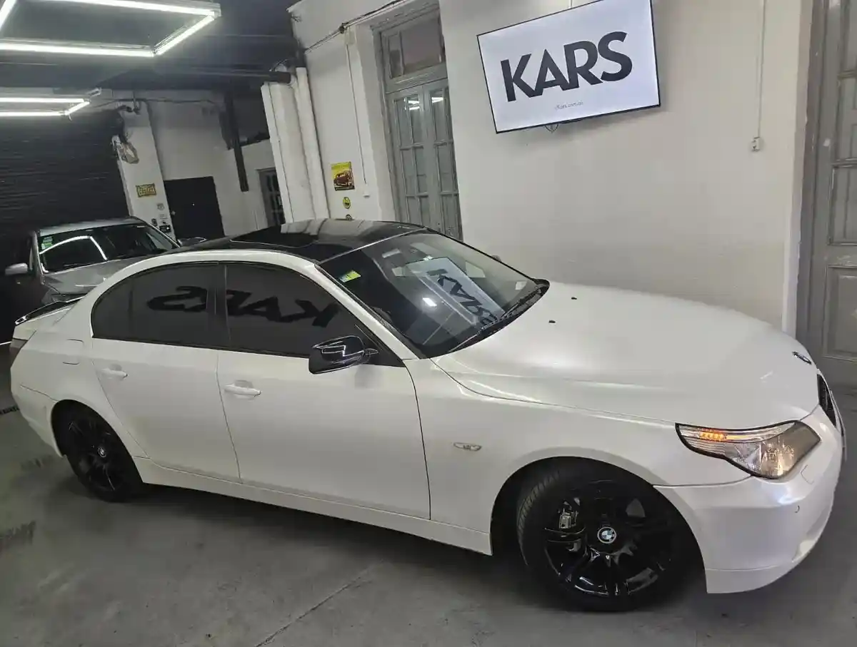 BMW 530I 2007 - foto 1