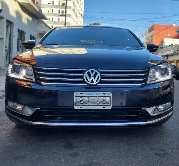 Volkswagen Passat 2013 - foto 1