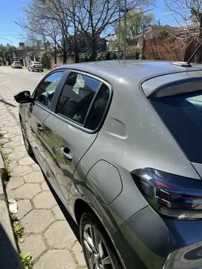 Peugeot 208 1.6 Allure At 2025 - foto 4