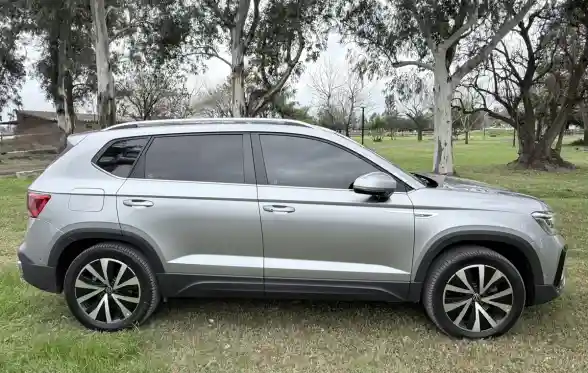 Volkswagen Taos 1.4 250 Tsi Highline 2023 - foto 4