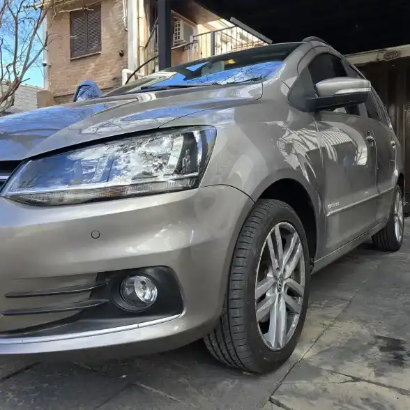 Volkswagen Suran 1.6 Highline Msi 110Cv 2017 - foto 2
