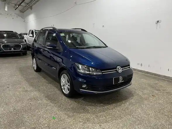 Volkswagen Suran 1.6 Imotion Highline 110Cv 2018 - foto 3