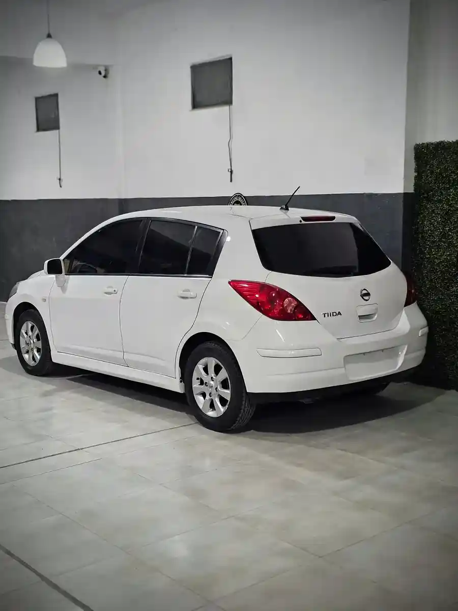 Nissan Tiida 1.8 Visia 2014 - foto 4