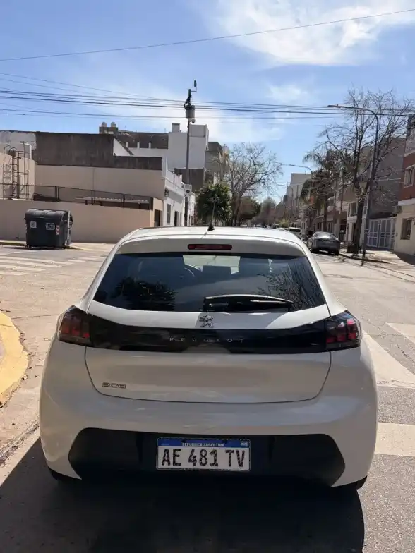Peugeot 208 1.6 Active Tiptronic 2020 - foto 3