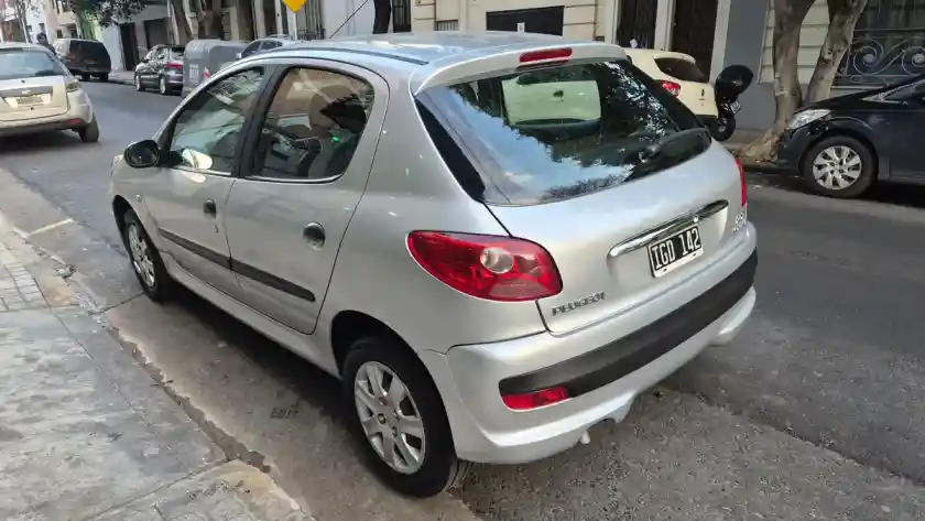 Peugeot 207 Compact 1.4 Xr 2009 - foto 5