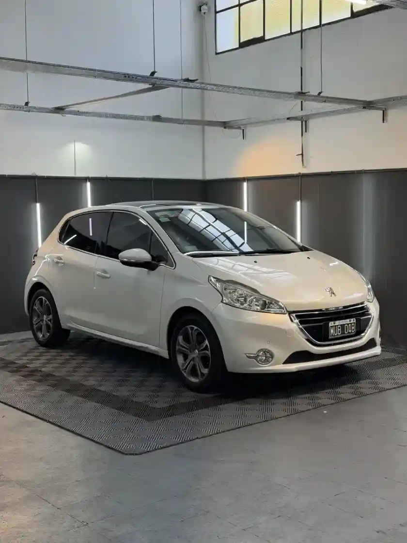Peugeot 208 1.6 Feline 2013 - foto 2