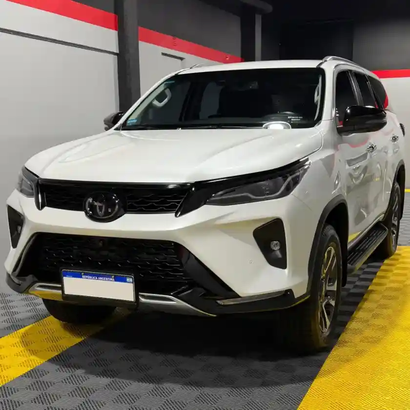 Toyota Sw4 2.8 Srx 204Cv 4X4 7As At 2024 - foto 1