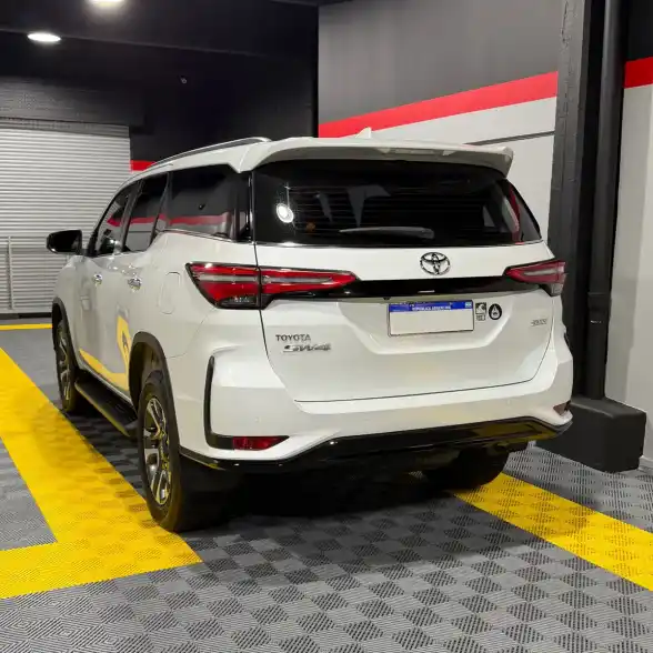Toyota Sw4 2.8 Srx 204Cv 4X4 7As At 2024 - foto 2