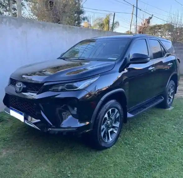 Toyota SW4 2025 - foto 1
