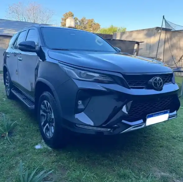 Toyota Sw4 2.8 Srx 204Cv 4X4 7As At 2025 - foto 2