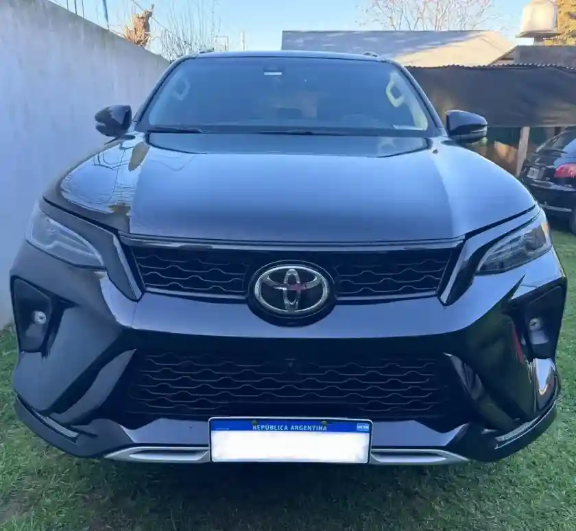 Toyota Sw4 2.8 Srx 204Cv 4X4 7As At 2025 - foto 3