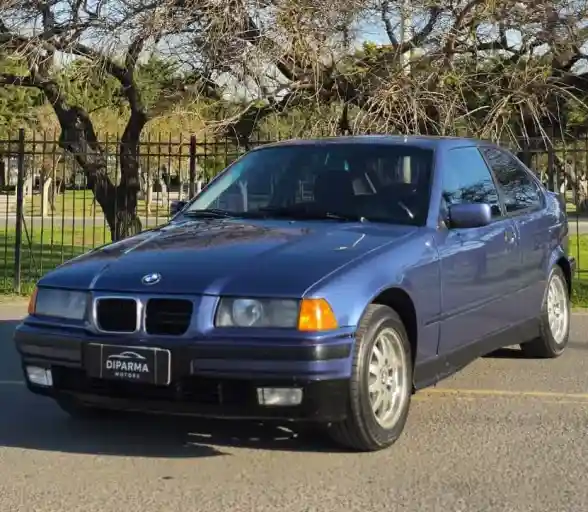 BMW Serie 3 2001 - foto 1