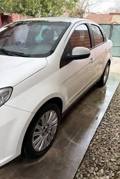Fiat Grand Siena 1.6 Essence 115Cv Pack Seguridad 2014 - foto 3