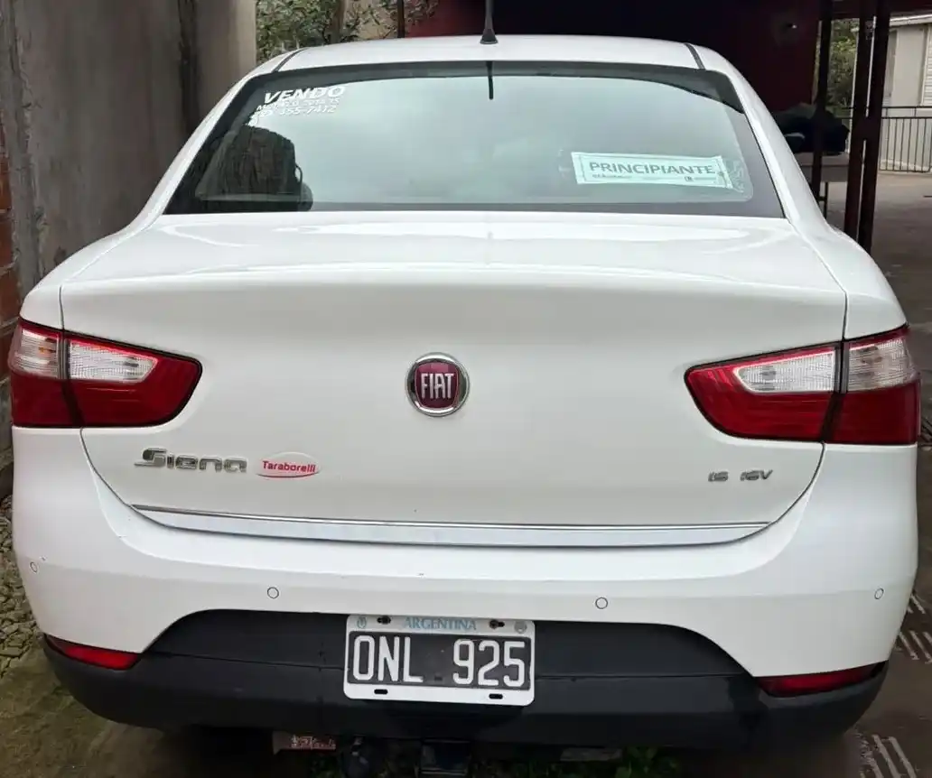 Fiat Grand Siena 1.6 Essence 115Cv Pack Seguridad 2014 - foto 4