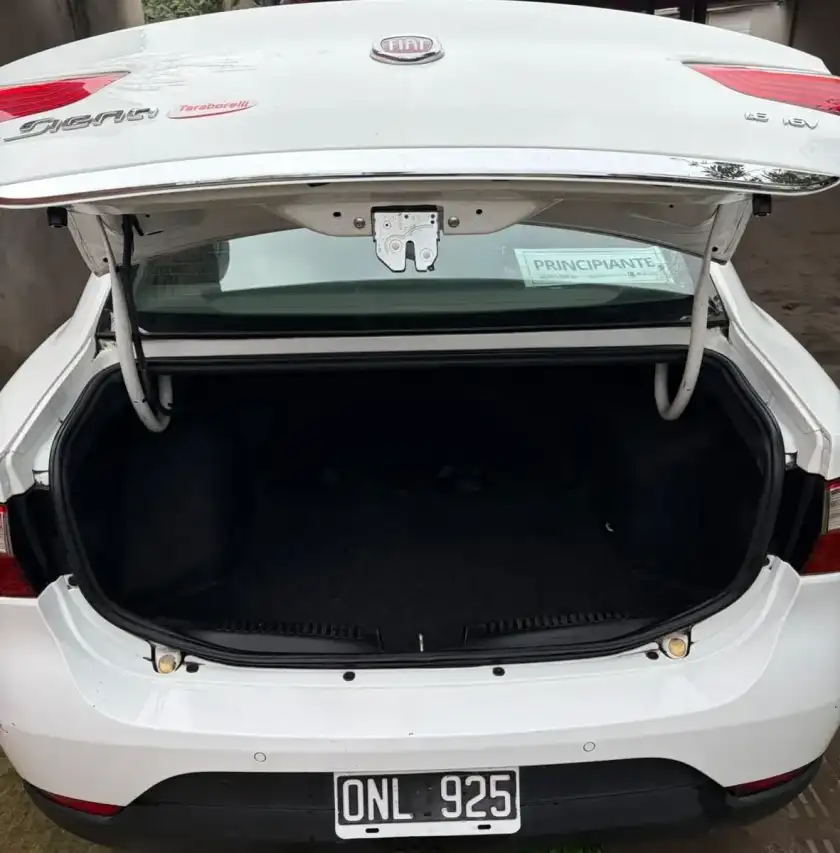 Fiat Grand Siena 1.6 Essence 115Cv Pack Seguridad 2014 - foto 5