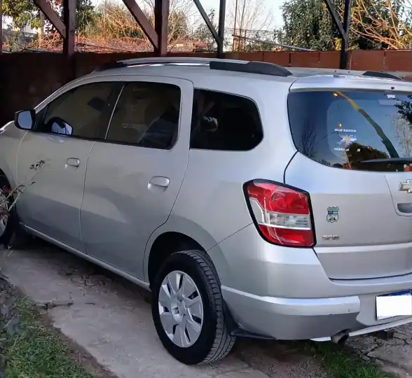 Chevrolet Spin 1.8 Lt 5As 105Cv 2017 - foto 2