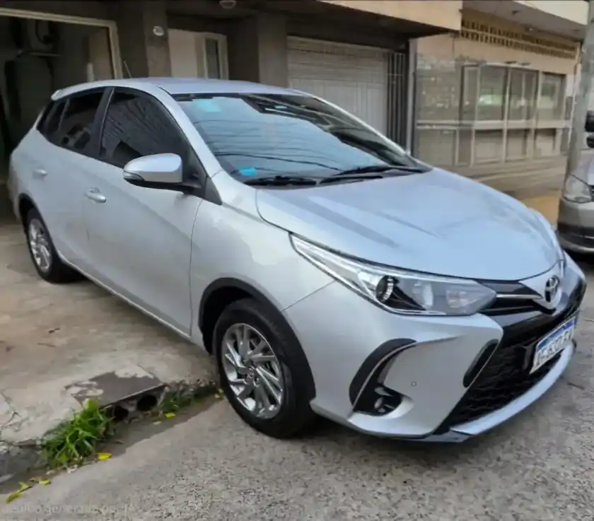 Toyota Yaris 2022 - foto 1