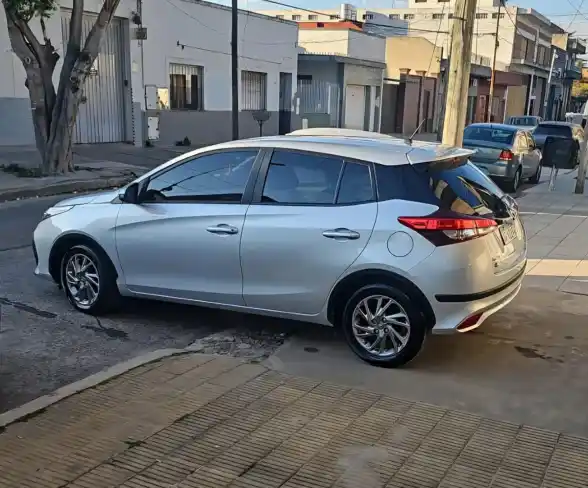 Toyota Yaris 1.5 107Cv Xls 2022 - foto 3