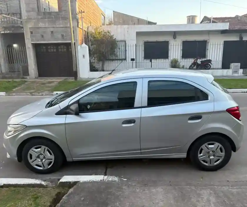 Chevrolet Onix 2018 - foto 1