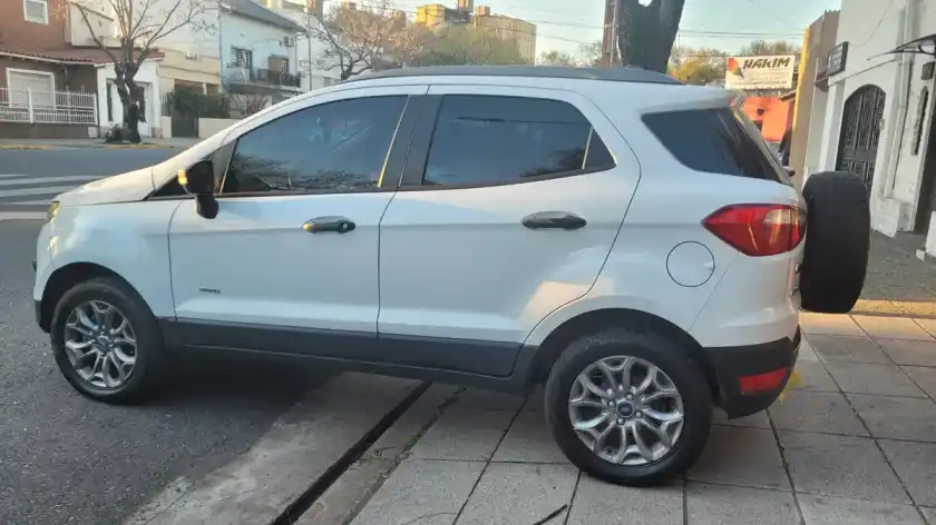 Ford Ecosport 2.0 Freestyle 143 4X4 2014 - foto 2