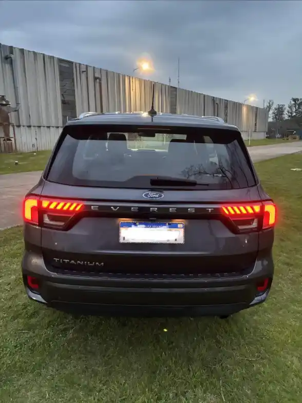 Ford Everest 2.3 Gtdi Ecoboost Titanium 4X4 At 2026 - foto 4