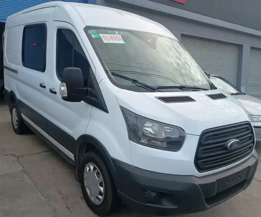 Ford Transit 2.2 Furgon Mediano 350M 2019 - foto 1