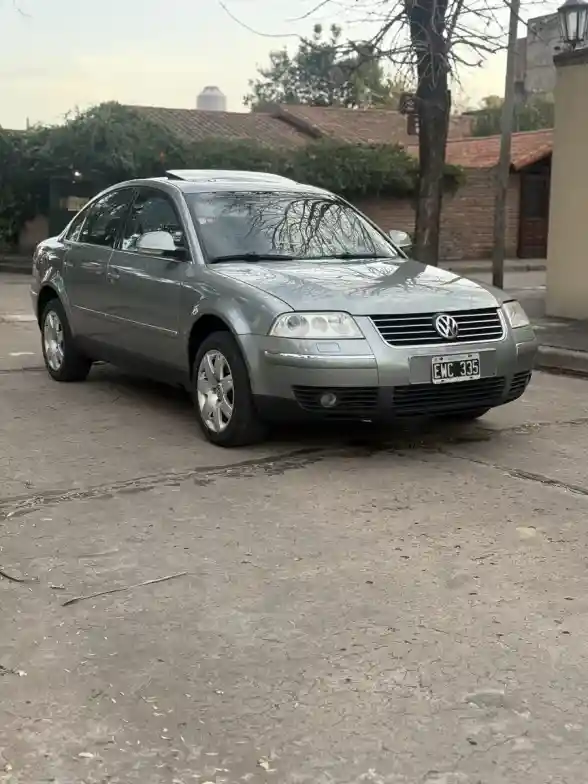Volkswagen Passat 2.8 V6 4Motion Tiptronic 2005 - foto 3