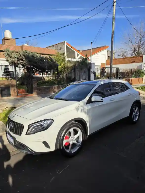 Mercedes-Benz Clase Gla 1.6 Gla200 At Urban 156Cv 2016 - foto 1